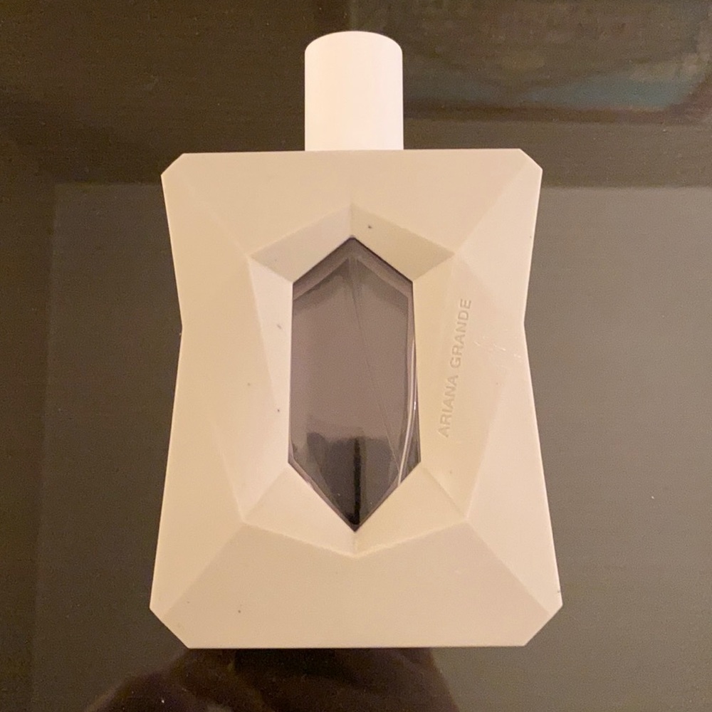 Ariana Grande God is a Woman perfume